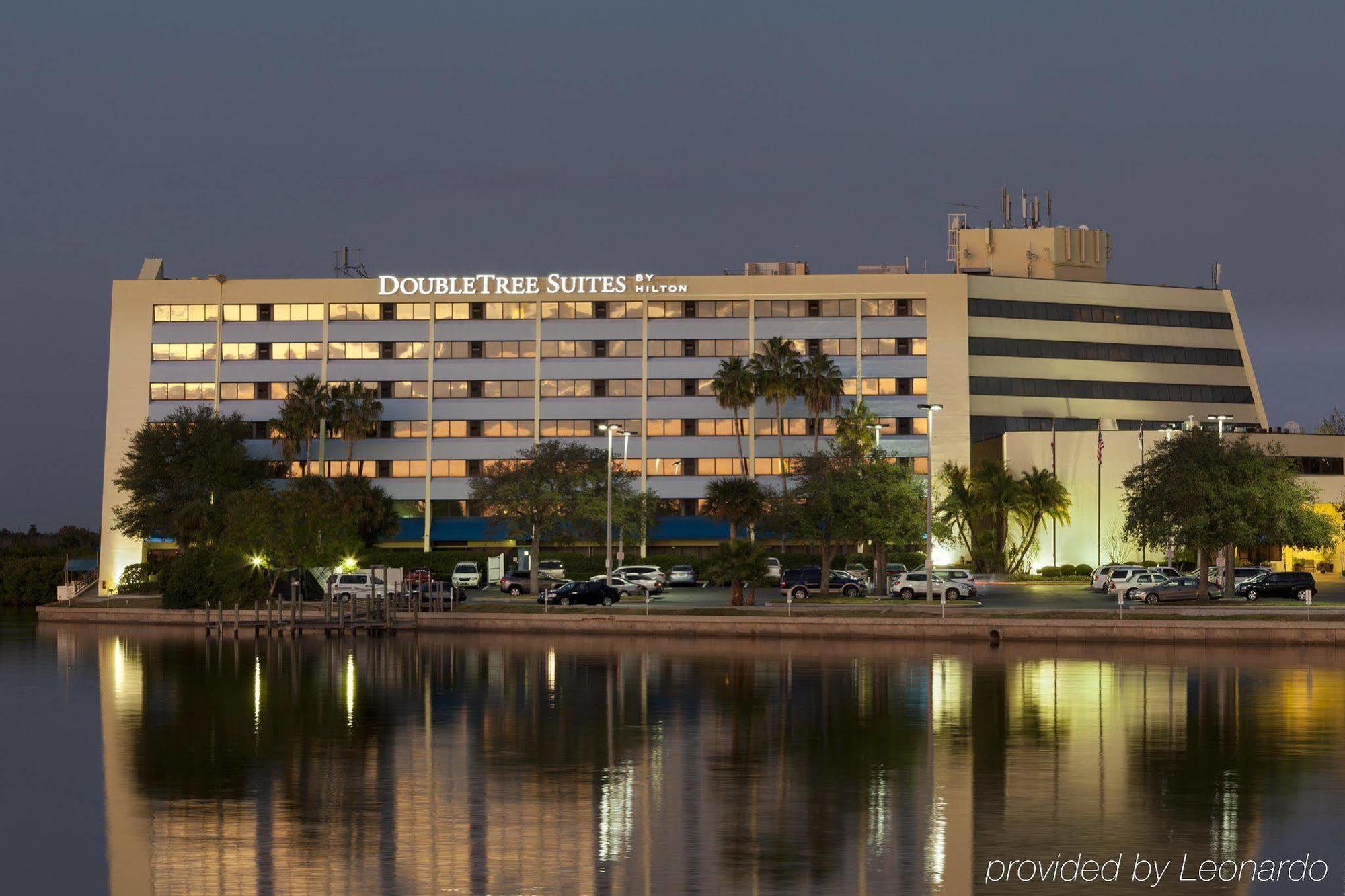 Готель Doubletree By Hilton Tampa Rocky Point Waterfront Екстер'єр фото